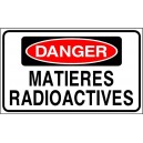 Sticker danger matieres radioactives nucl&eacute;aire zone zombie 25